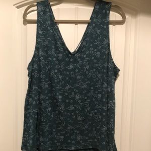 Cute & comfy Old Navy flowy tank top